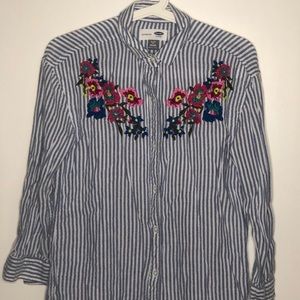 •Blue striped shirt•